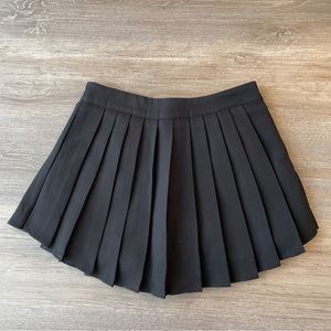 pleated mini skirt